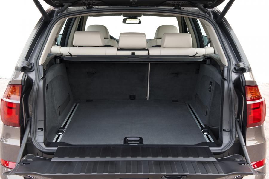  BMW X5 xDrive 5.0i 2010 года  (фото 14 из 142)